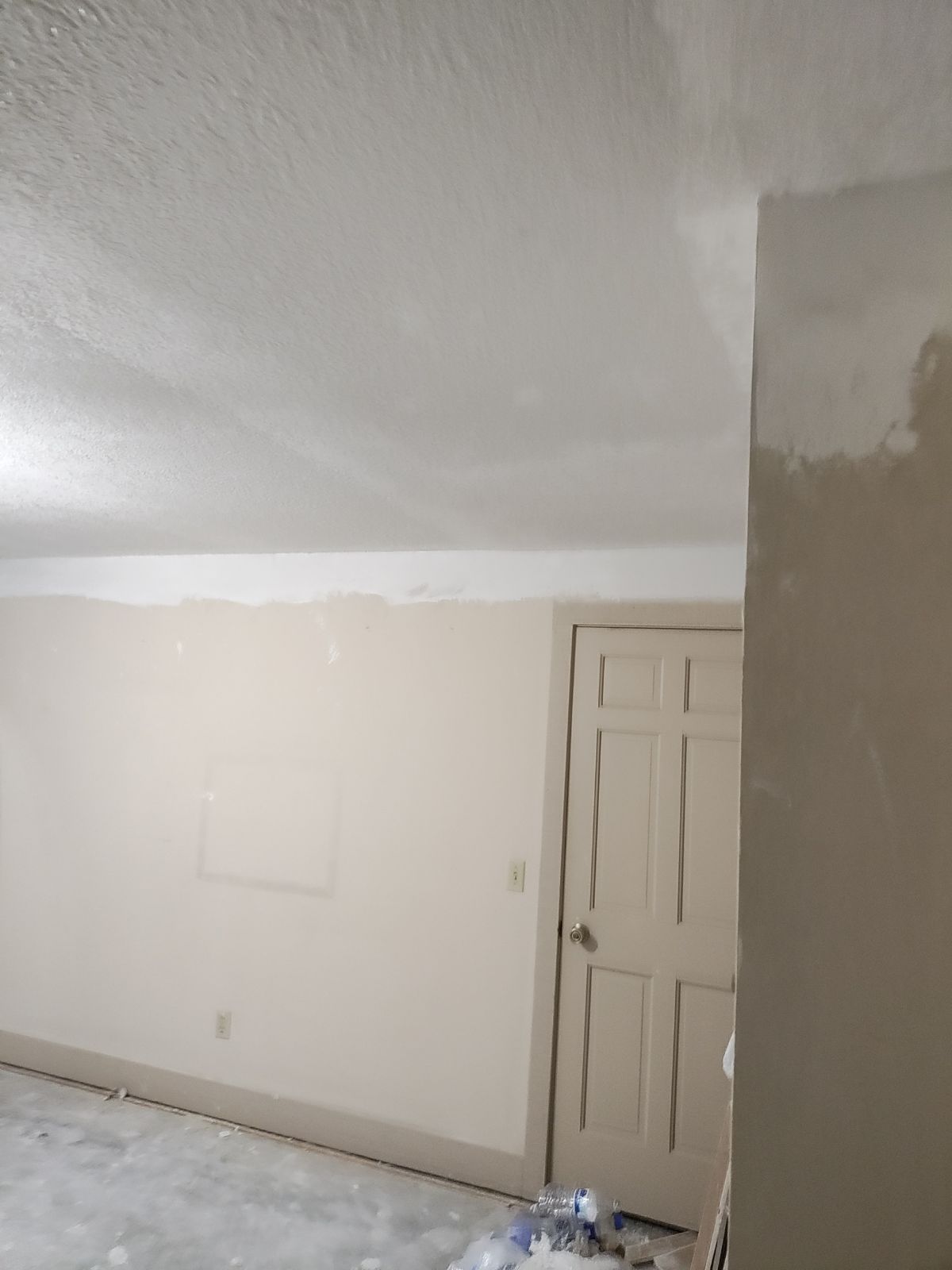 Bedroom wall corner — drywall and painting by Smooth Finish, Fort Wayne